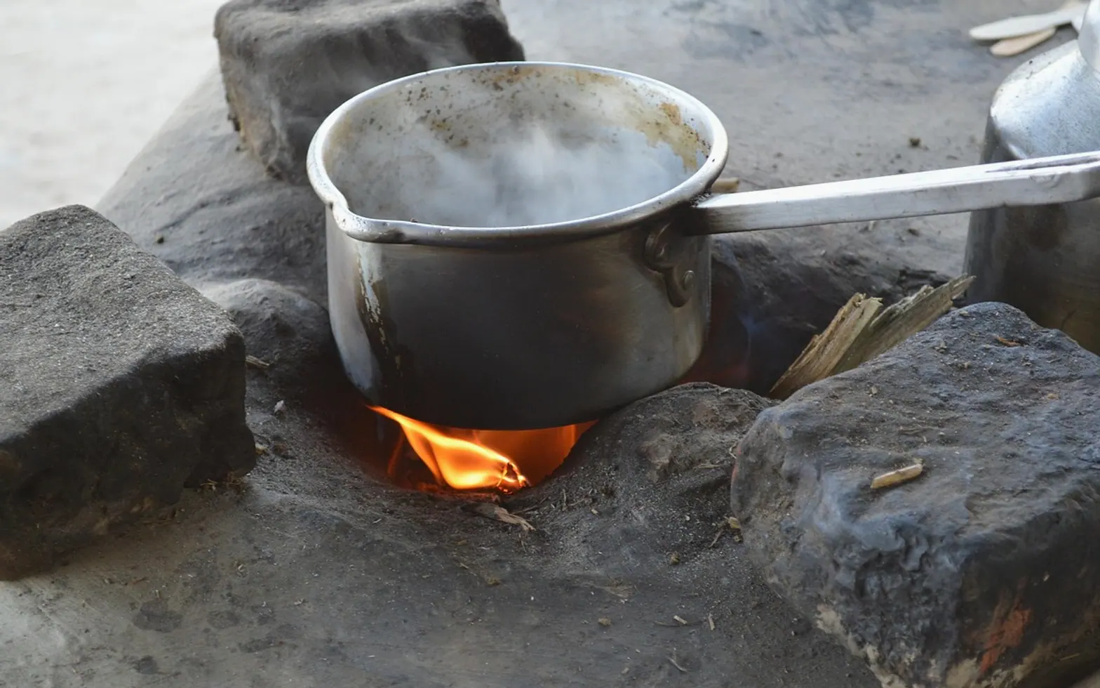 Tea pot, stove and tea